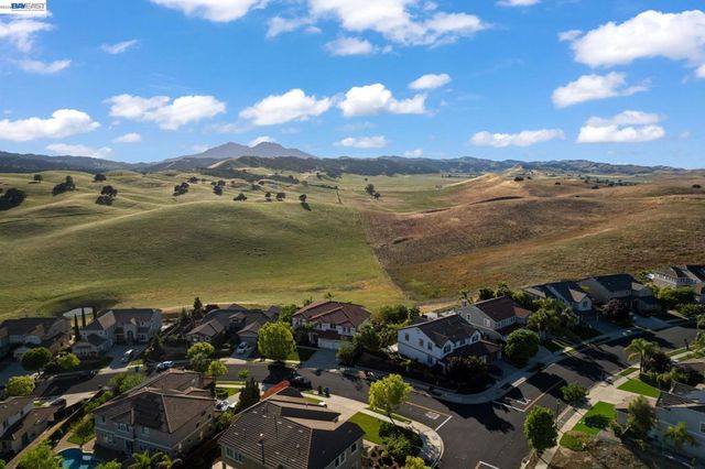 1021 Pacific Grove Ct, Brentwood, CA 94513