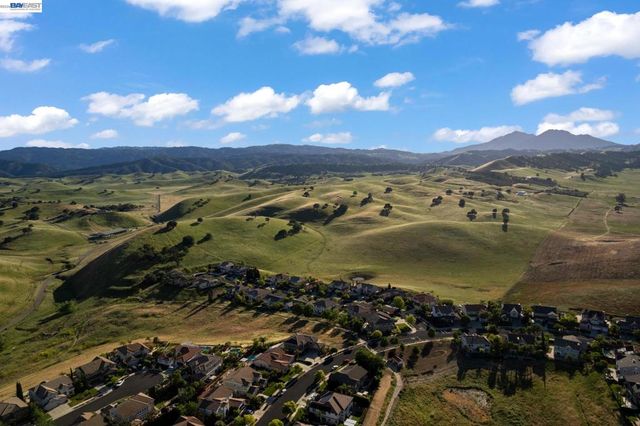 1021 Pacific Grove Ct, Brentwood, CA 94513