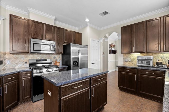 18702 Dovewood Springs Lane, Tomball, TX 77375