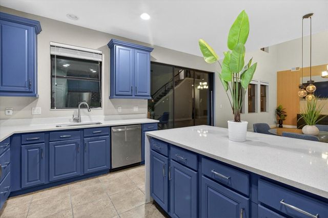1389 HERITAGE LANDINGS DRIVE, Lakeland, FL 33805