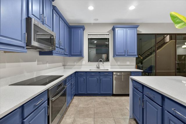 1389 HERITAGE LANDINGS DRIVE, Lakeland, FL 33805