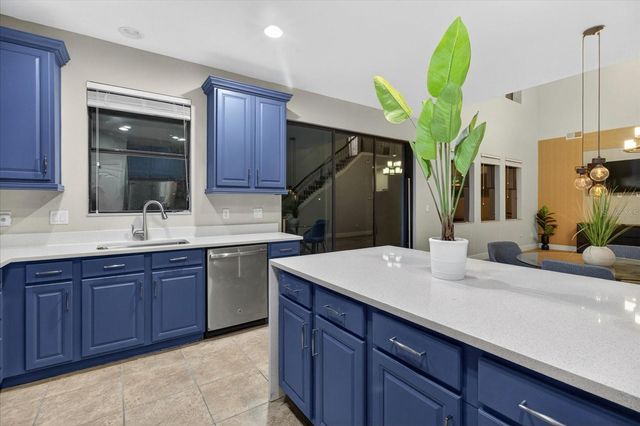 1389 HERITAGE LANDINGS DRIVE, Lakeland, FL 33805