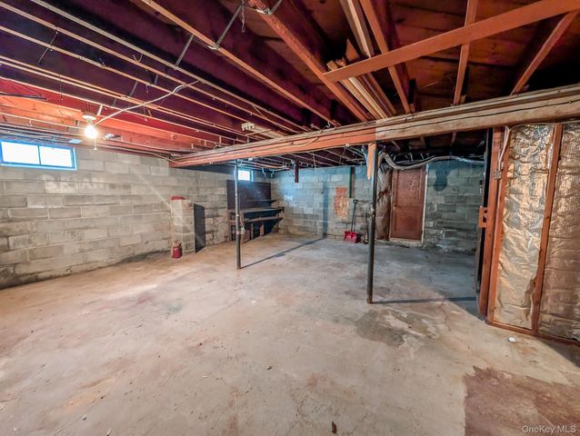 5180 Sound Avenue, Mattituck, NY 11952