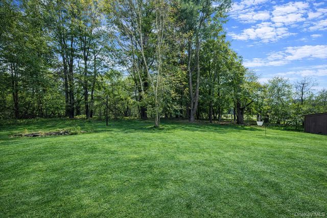 5180 Sound Avenue, Mattituck, NY 11952