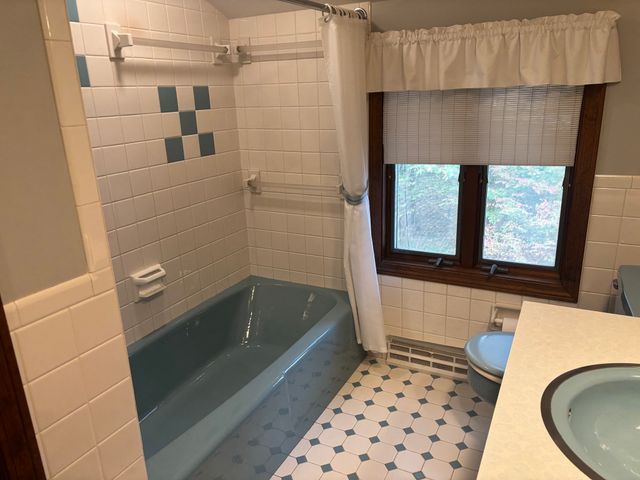 107 School Street, Chelmsford, MA 01824