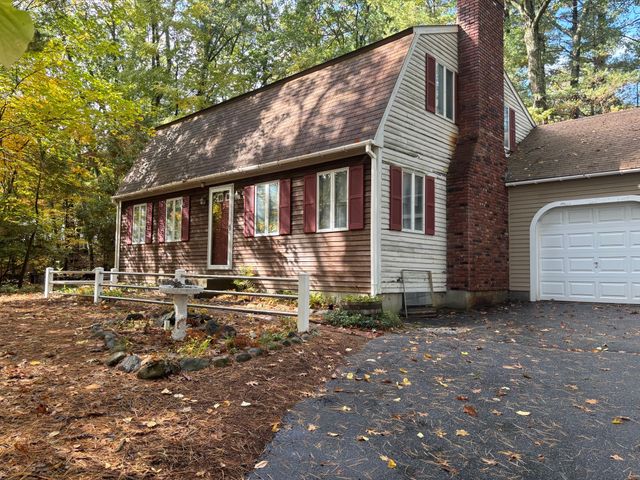 107 School Street, Chelmsford, MA 01824
