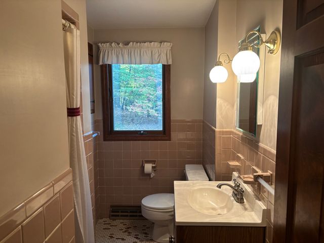 107 School Street, Chelmsford, MA 01824