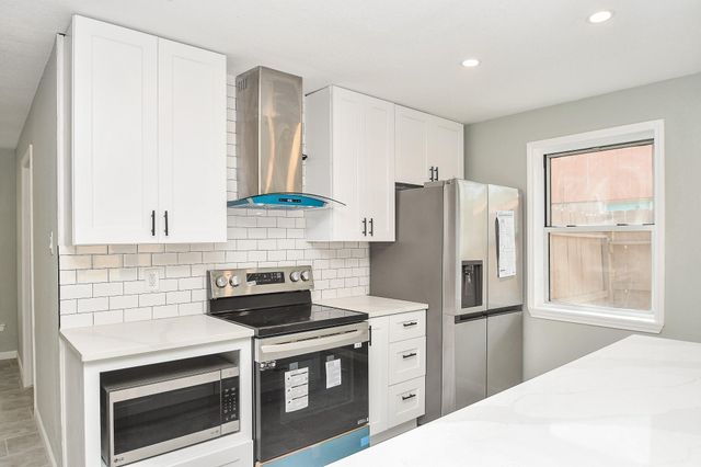 5850 Duxbury Street, Houston, TX 77035