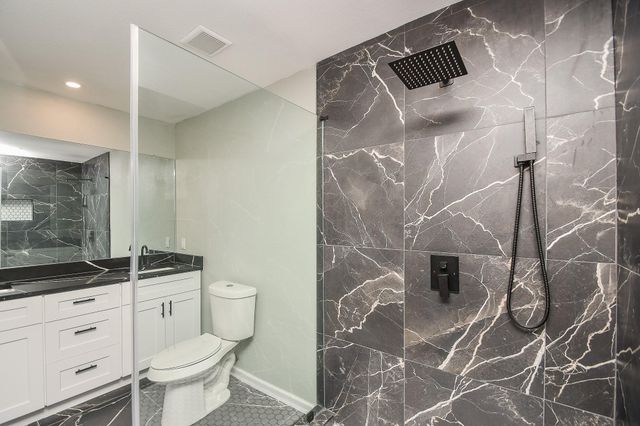 5850 Duxbury Street, Houston, TX 77035