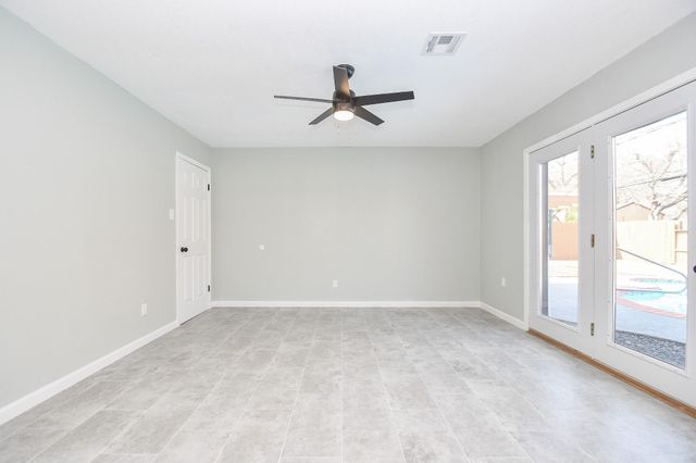 5850 Duxbury Street, Houston, TX 77035