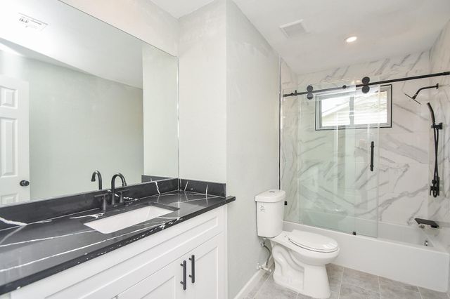 5850 Duxbury Street, Houston, TX 77035