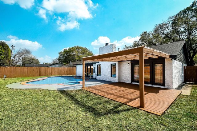 5850 Duxbury Street, Houston, TX 77035