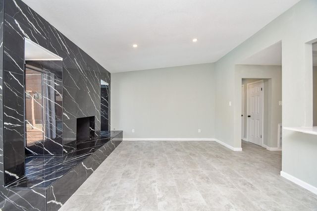 5850 Duxbury Street, Houston, TX 77035