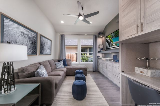 379 Borchers Blvd, New Braunfels, TX 78132