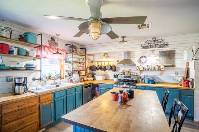 682 Lcr 450, Mexia, TX 76667