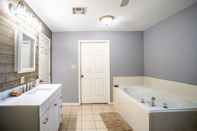682 Lcr 450, Mexia, TX 76667