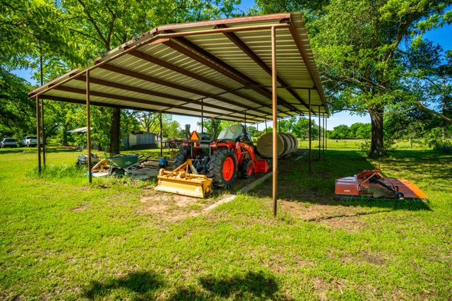 682 Lcr 450, Mexia, TX 76667