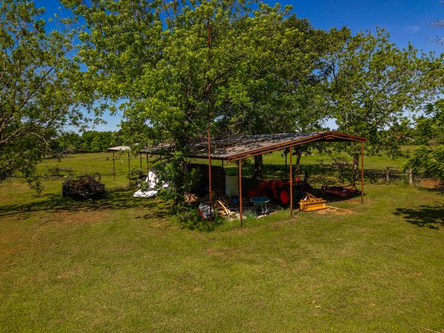 682 Lcr 450, Mexia, TX 76667