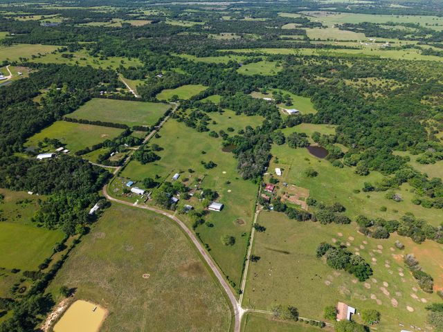 682 Lcr 450, Mexia, TX 76667