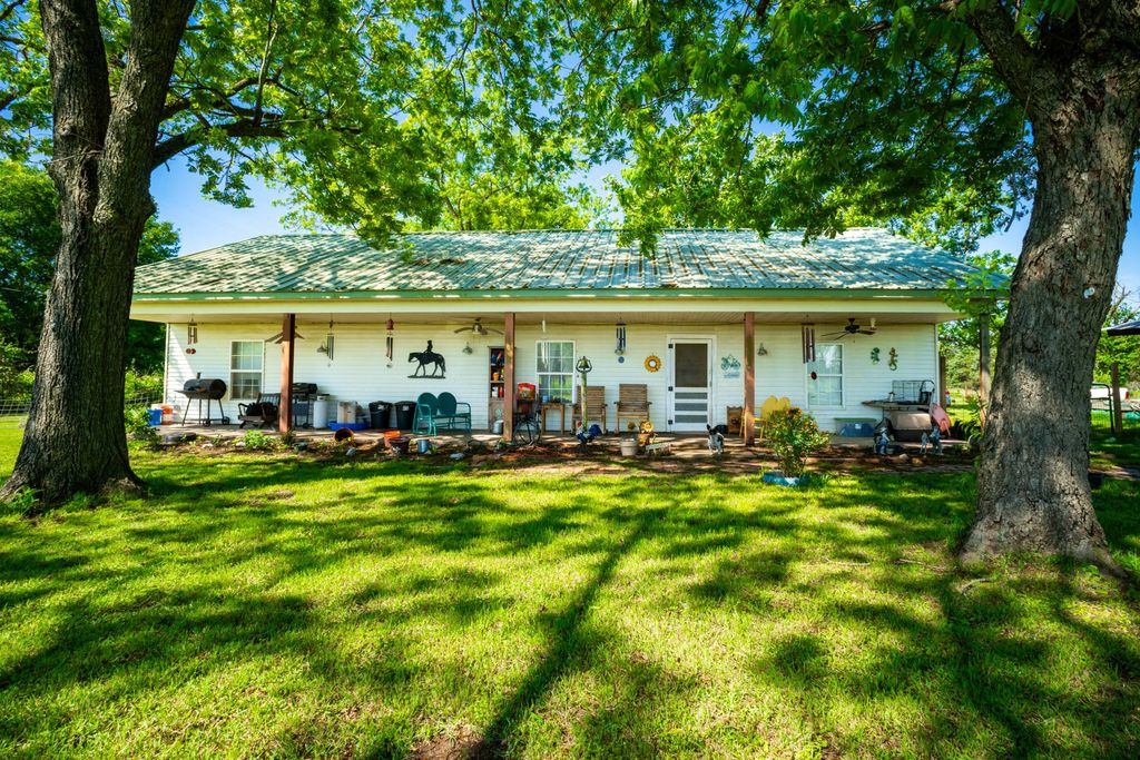 682 Lcr 450, Mexia, TX 76667