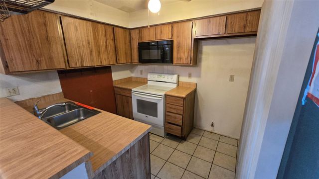 12918 Wirevine Lane, Houston, TX 77072