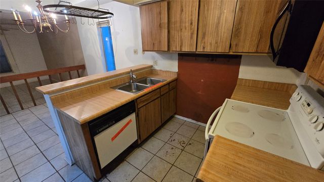 12918 Wirevine Lane, Houston, TX 77072