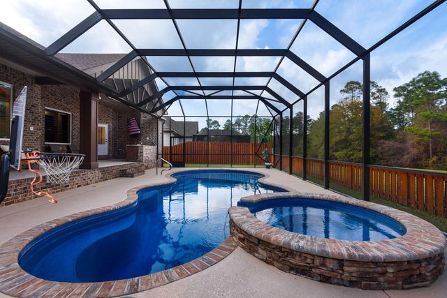 5812 Huntington Creek Boulevard, Pensacola, FL 32526