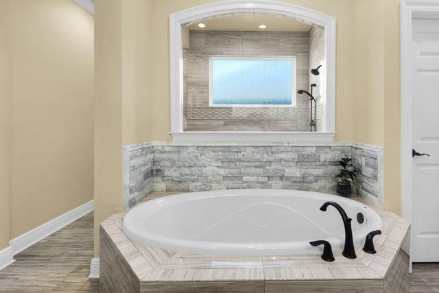 5812 Huntington Creek Boulevard, Pensacola, FL 32526