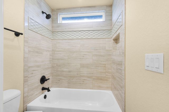 5812 Huntington Creek Boulevard, Pensacola, FL 32526