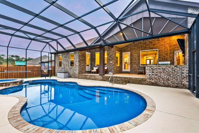 5812 Huntington Creek Boulevard, Pensacola, FL 32526