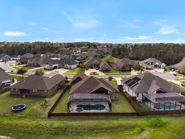 5812 Huntington Creek Boulevard, Pensacola, FL 32526