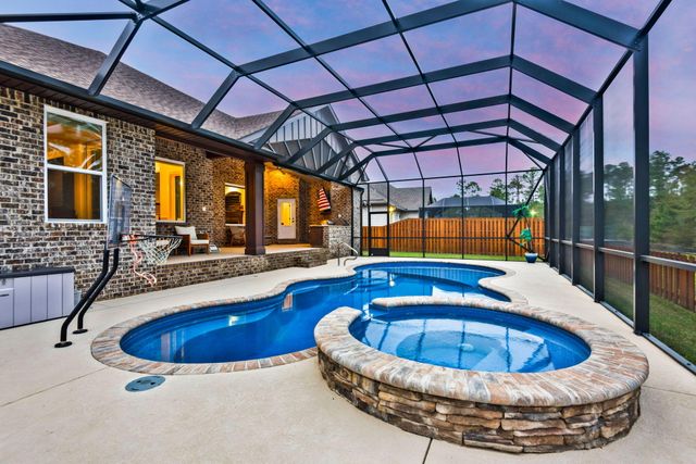 5812 Huntington Creek Boulevard, Pensacola, FL 32526