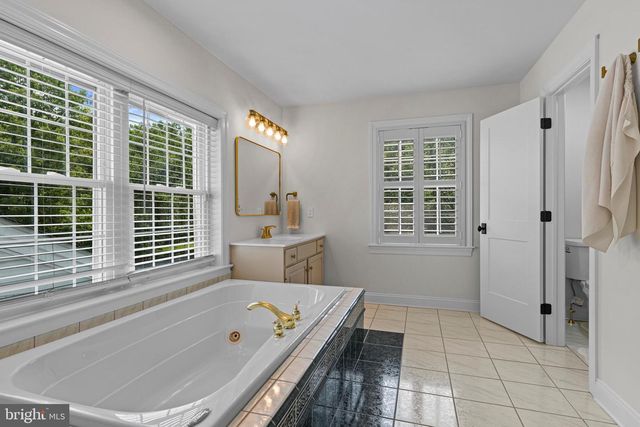 995 BANESWOOD DR, Kennett Square, PA 19348