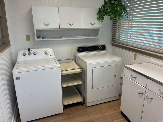 355 W Walnut Street, Elberfeld, IN 47613