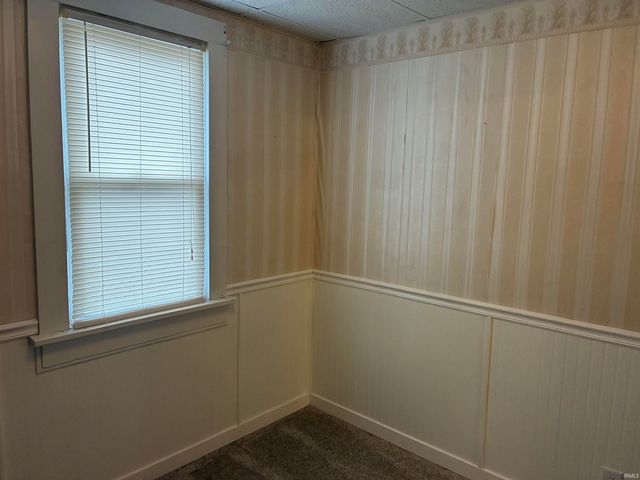 355 W Walnut Street, Elberfeld, IN 47613