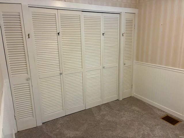 355 W Walnut Street, Elberfeld, IN 47613