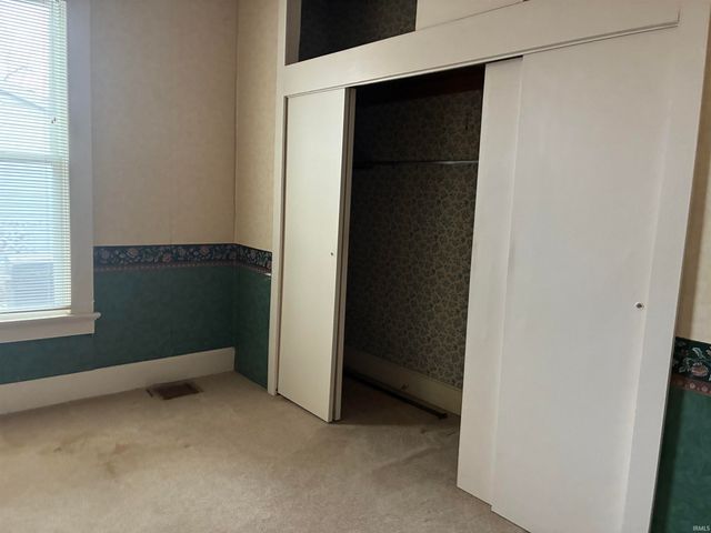 355 W Walnut Street, Elberfeld, IN 47613