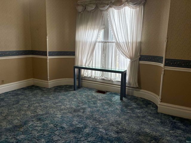 355 W Walnut Street, Elberfeld, IN 47613