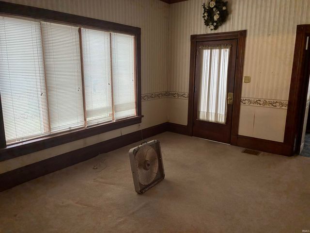 355 W Walnut Street, Elberfeld, IN 47613