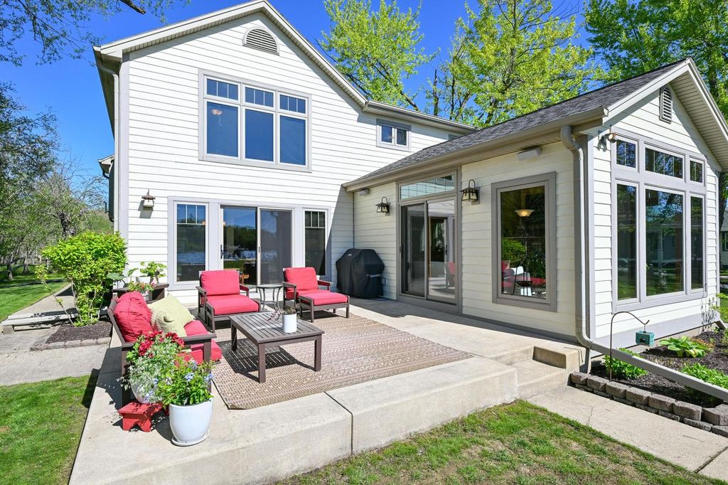 N8774 Stringers Bridge ROAD, East Troy, WI 53120