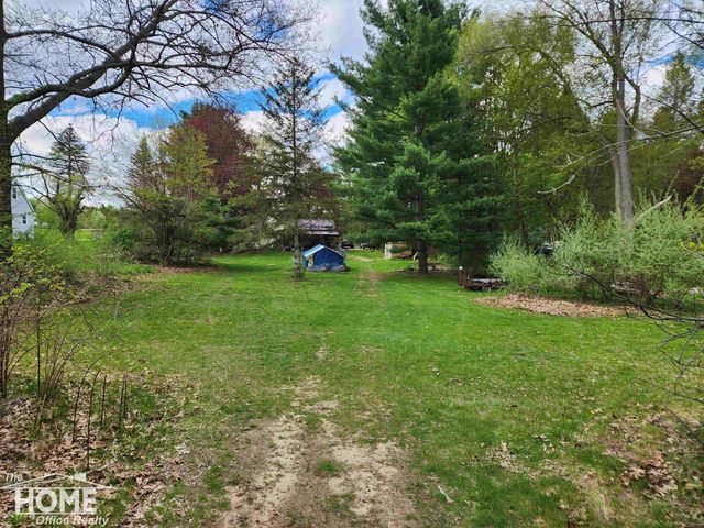 7405 W Lansing Road, Shaftsburg, MI 48872