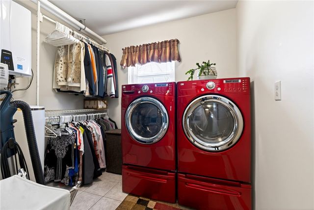 8767 Deer Valley Drive, Dayton, OH 45424