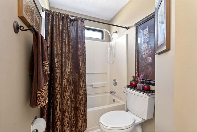 8767 Deer Valley Drive, Dayton, OH 45424