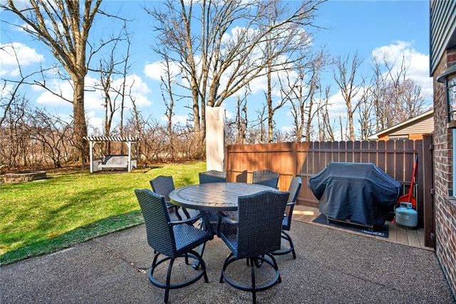 8767 Deer Valley Drive, Dayton, OH 45424