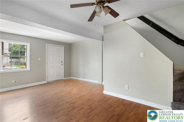 132 2nd Street, Catasauqua Boro, PA 18032