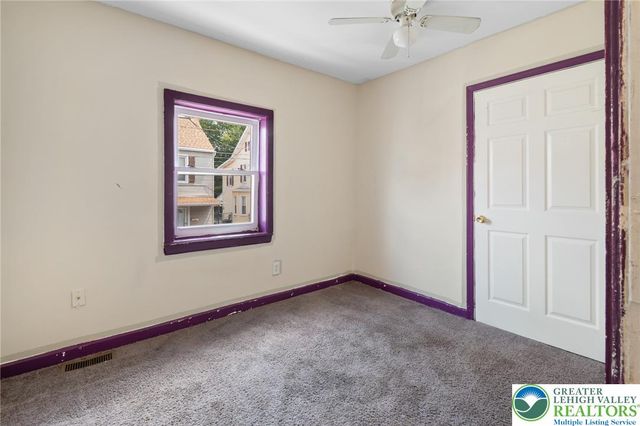 132 2nd Street, Catasauqua Boro, PA 18032