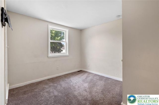 132 2nd Street, Catasauqua Boro, PA 18032