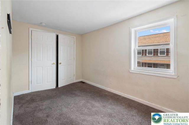 132 2nd Street, Catasauqua Boro, PA 18032