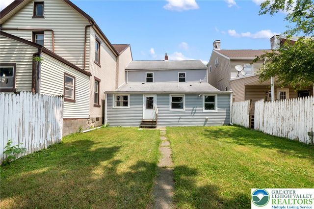132 2nd Street, Catasauqua Boro, PA 18032