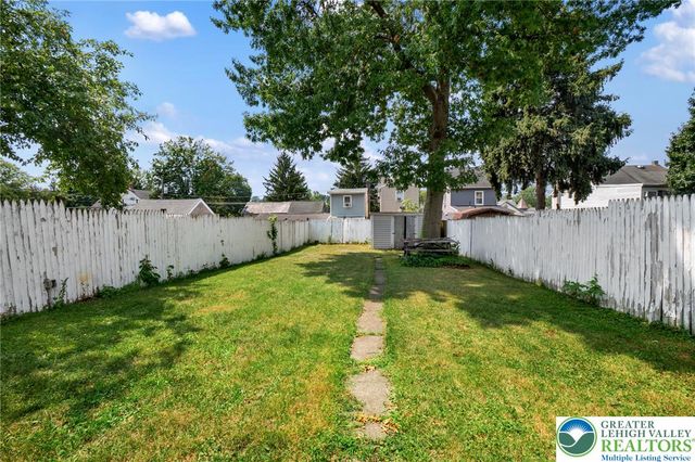 132 2nd Street, Catasauqua Boro, PA 18032